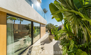 Modern renovated luxury villa with stunning views for sale in Nueva Andalucía, Marbella 800358 