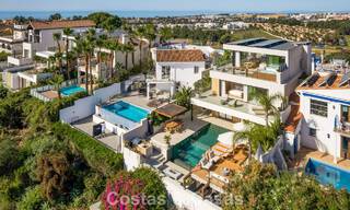 Modern renovated luxury villa with stunning views for sale in Nueva Andalucía, Marbella 800369 