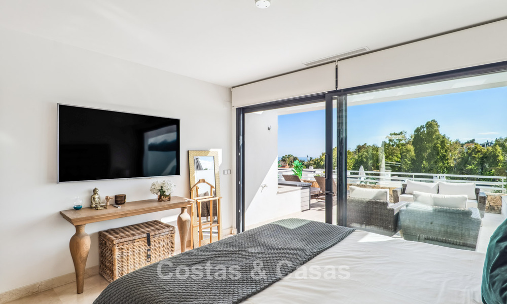 Luxury townhouse for sale near Puente Romano, Marbella’s Golden Mile 800381