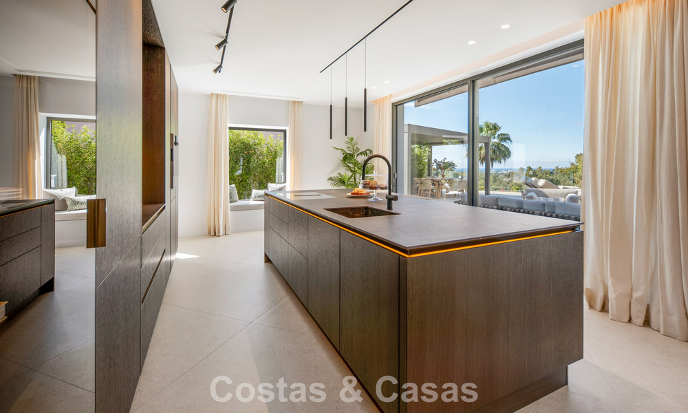 Modern mediterranean luxury villa for sale in a gated community in Marbella - Benahavís 800400