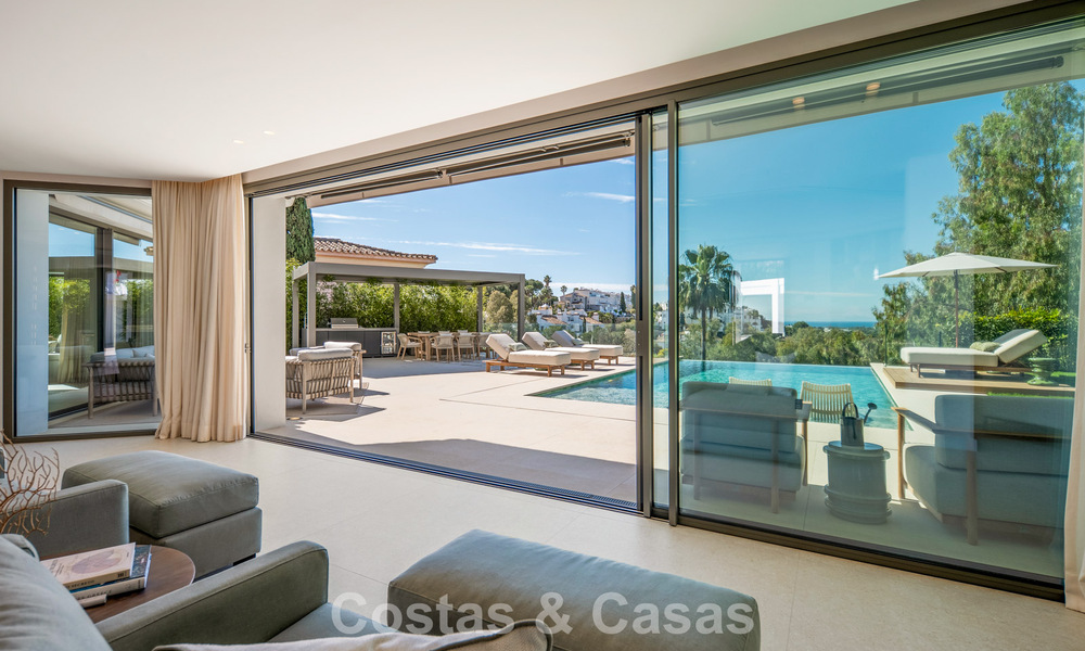 Modern mediterranean luxury villa for sale in a gated community in Marbella - Benahavís 800408