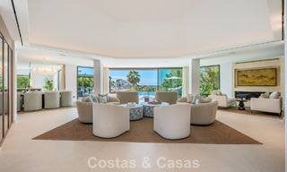 Modern mediterranean luxury villa for sale in a gated community in Marbella - Benahavís 800410 