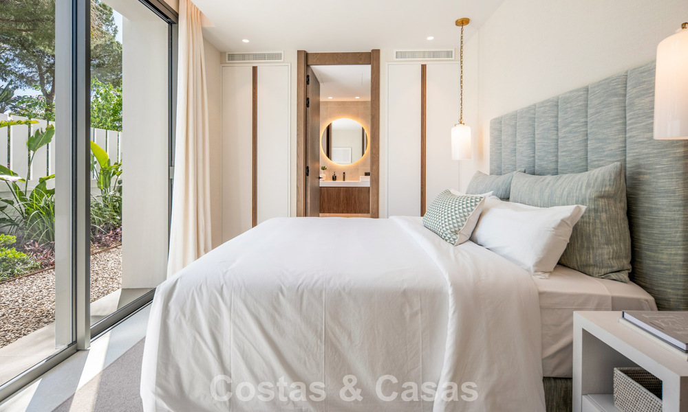 Modern mediterranean luxury villa for sale in a gated community in Marbella - Benahavís 800420