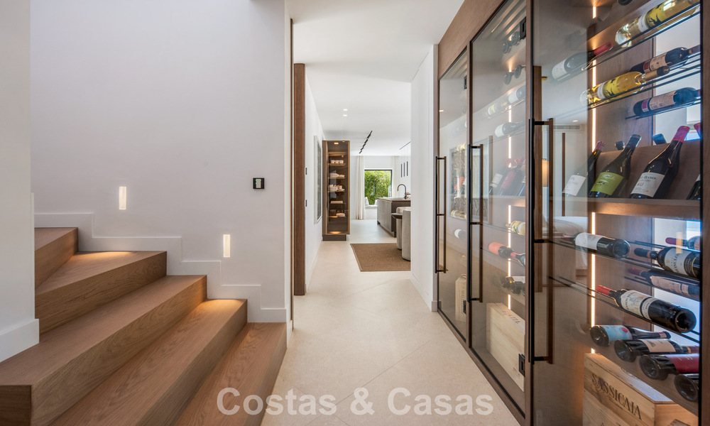 Modern mediterranean luxury villa for sale in a gated community in Marbella - Benahavís 800422