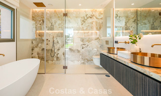 Modern mediterranean luxury villa for sale in a gated community in Marbella - Benahavís 800438 