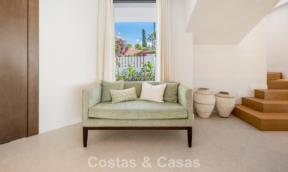 Modern mediterranean luxury villa for sale in a gated community in Marbella - Benahavís 800442