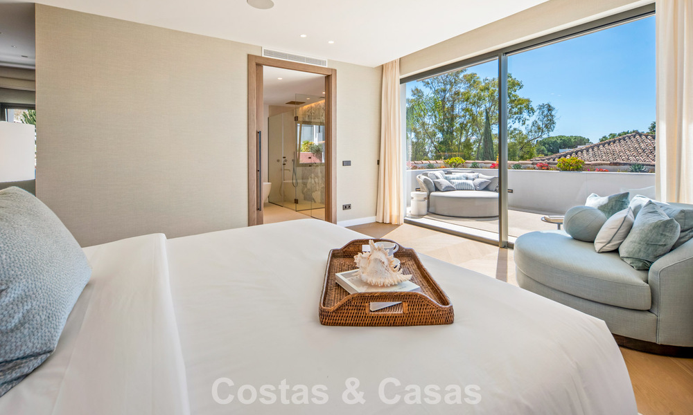 Modern mediterranean luxury villa for sale in a gated community in Marbella - Benahavís 800445