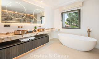 Modern mediterranean luxury villa for sale in a gated community in Marbella - Benahavís 800449 