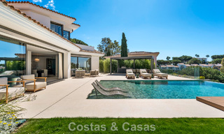 Modern mediterranean luxury villa for sale in a gated community in Marbella - Benahavís 800456 