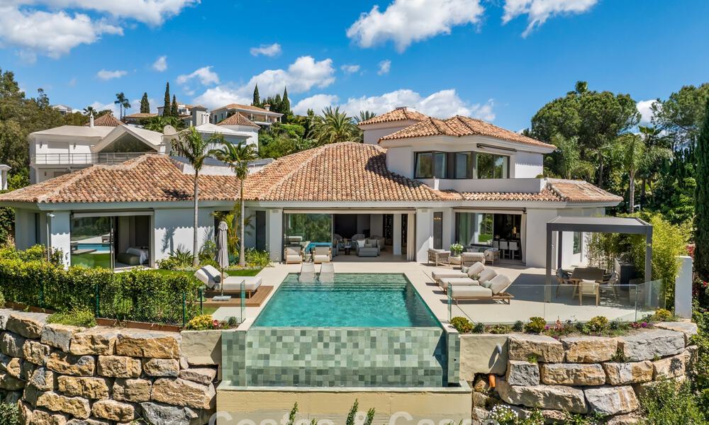 Modern mediterranean luxury villa for sale in a gated community in Marbella - Benahavís 800471