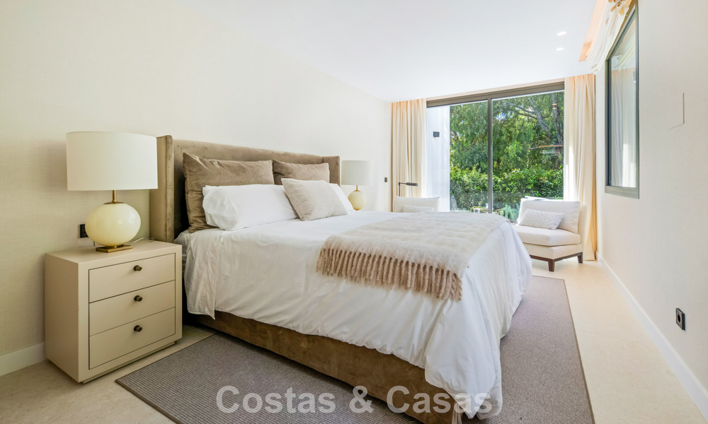 Modern mediterranean luxury villa for sale in a gated community in Marbella - Benahavís 800482