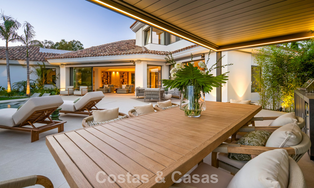 Modern mediterranean luxury villa for sale in a gated community in Marbella - Benahavís 800489