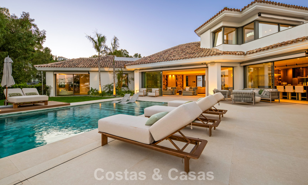 Modern mediterranean luxury villa for sale in a gated community in Marbella - Benahavís 800490