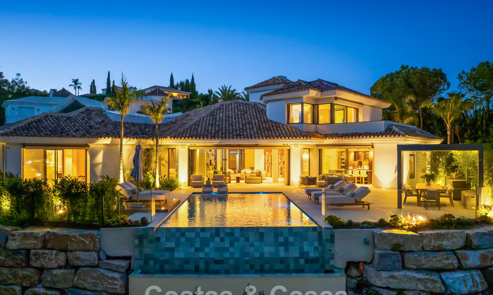 Modern mediterranean luxury villa for sale in a gated community in Marbella - Benahavís 800496