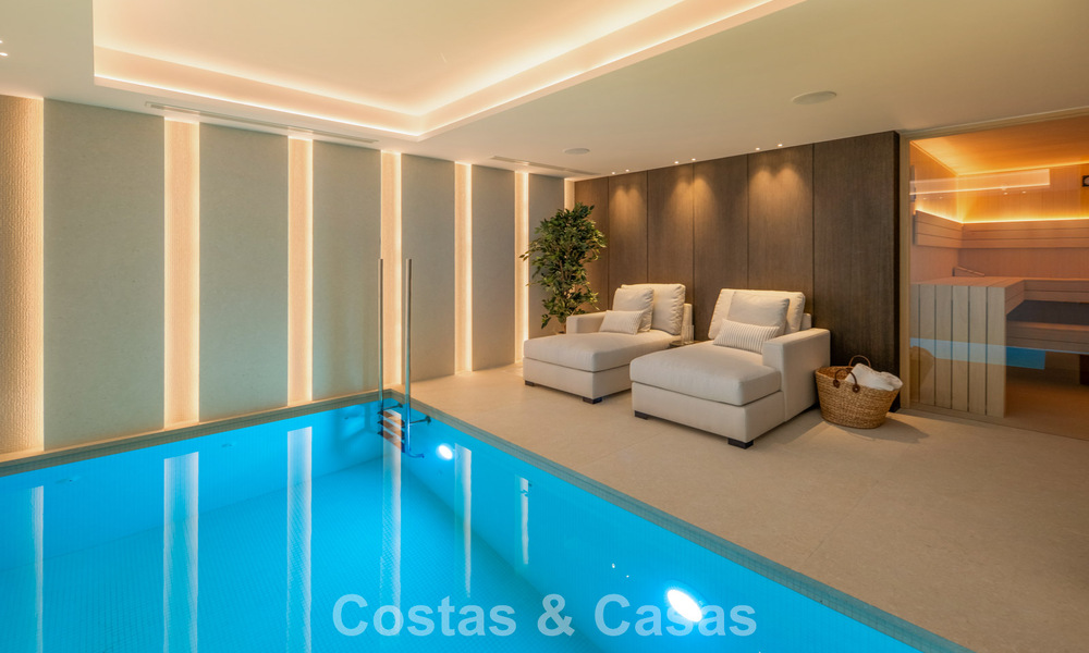 Modern mediterranean luxury villa for sale in a gated community in Marbella - Benahavís 800513