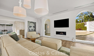 Mediterranean-style luxury ground-floor villa for sale frontline golf in Guadalmina, Marbella 800563 