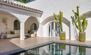 Mediterranean-style luxury ground-floor villa for sale frontline golf in Guadalmina, Marbella 800573 
