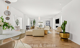 Mediterranean-style luxury ground-floor villa for sale frontline golf in Guadalmina, Marbella 800582 