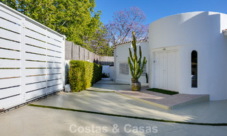 Mediterranean-style luxury ground-floor villa for sale frontline golf in Guadalmina, Marbella 800589 