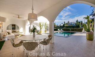 Mediterranean-style luxury ground-floor villa for sale frontline golf in Guadalmina, Marbella 800608 