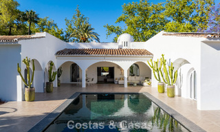 Mediterranean-style luxury ground-floor villa for sale frontline golf in Guadalmina, Marbella 800609 