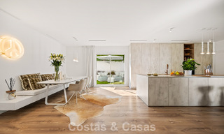 Mediterranean-style luxury ground-floor villa for sale frontline golf in Guadalmina, Marbella 800612 