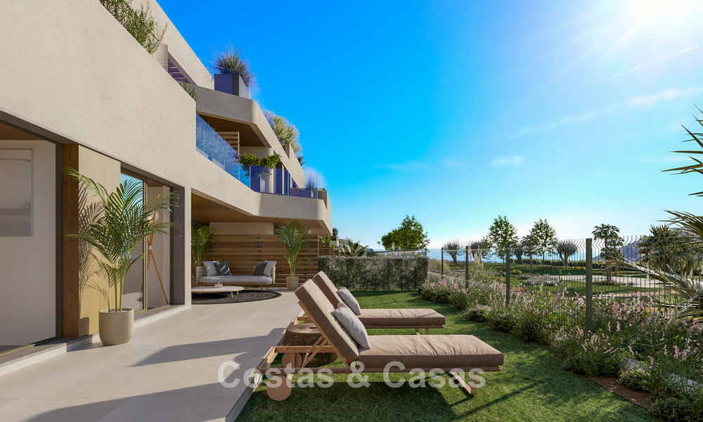New contemporary golf apartments with sea view for sale near Sotogrande, Costa del Sol 800711