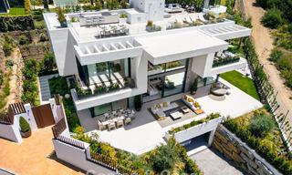 High-end luxury villa with minimalist design for sale in a gated community just East of Marbella town centre 800678 