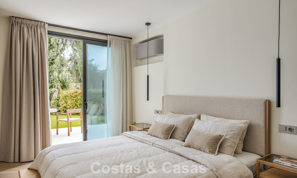 Luxuriously, contemporarily, renovated villa for sale in a gated community in Nueva Andalucía’s Golf Valley, Marbella 800739