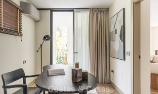 Luxuriously, contemporarily, renovated villa for sale in a gated community in Nueva Andalucía’s Golf Valley, Marbella 800748 