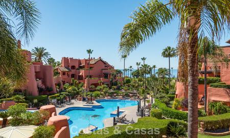 Exclusive beachfront duplex penthouse for sale on the new golden mile between Marbella and Estepona 800755