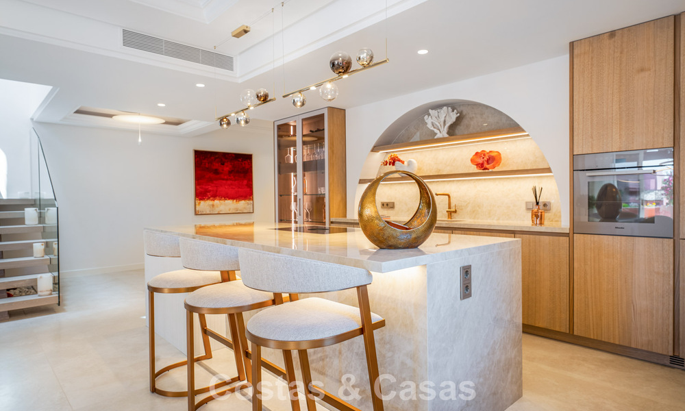 Exclusive beachfront duplex penthouse for sale on the new golden mile between Marbella and Estepona 800760