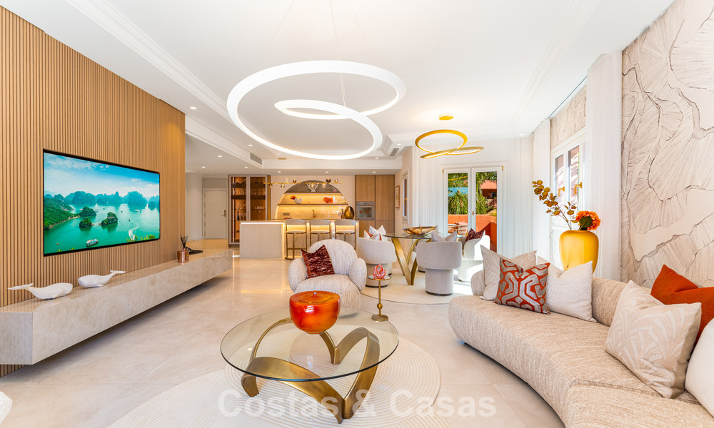 Exclusive beachfront duplex penthouse for sale on the new golden mile between Marbella and Estepona 800764