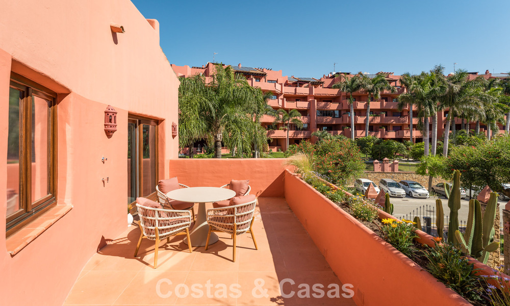 Exclusive beachfront duplex penthouse for sale on the new golden mile between Marbella and Estepona 800768