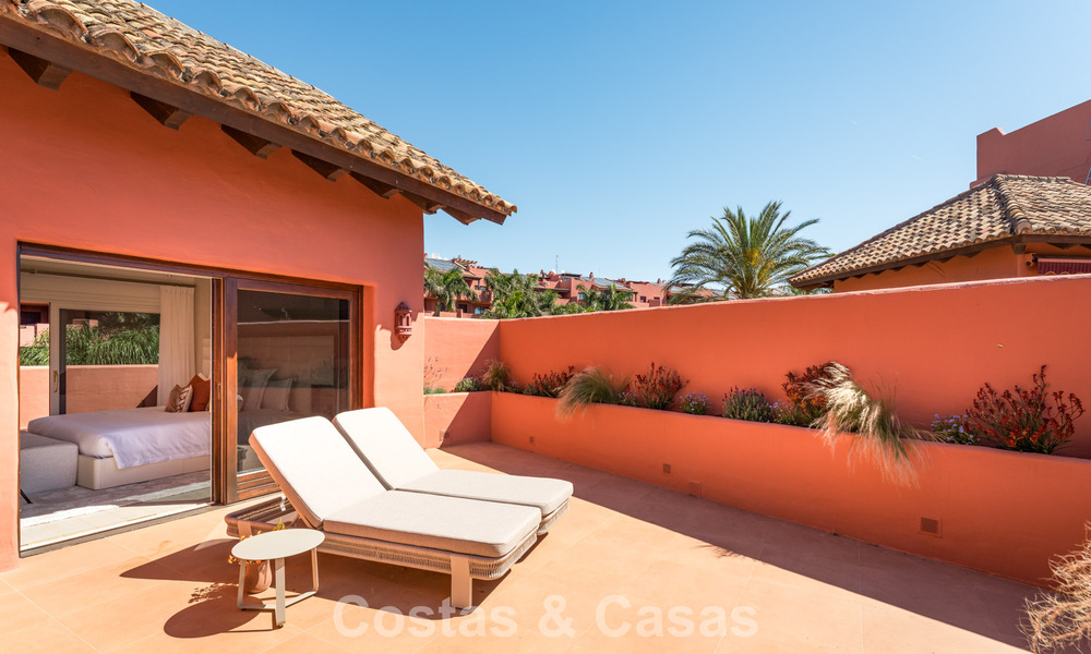 Exclusive beachfront duplex penthouse for sale on the new golden mile between Marbella and Estepona 800788