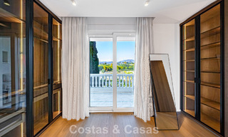 First-class beachfront apartment for sale in the five-star Las Dunas Park, Marbella - Estepona 800867 
