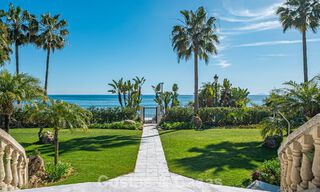First-class beachfront apartment for sale in the five-star Las Dunas Park, Marbella - Estepona 800870 