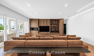 First-class beachfront apartment for sale in the five-star Las Dunas Park, Marbella - Estepona 800876 