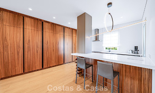 First-class beachfront apartment for sale in the five-star Las Dunas Park, Marbella - Estepona 800878 