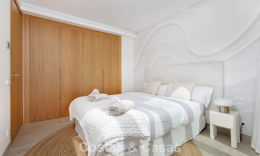 Contemporary luxury villa with panoramic views for sale in the hills of Marbella - Benahavís 800793