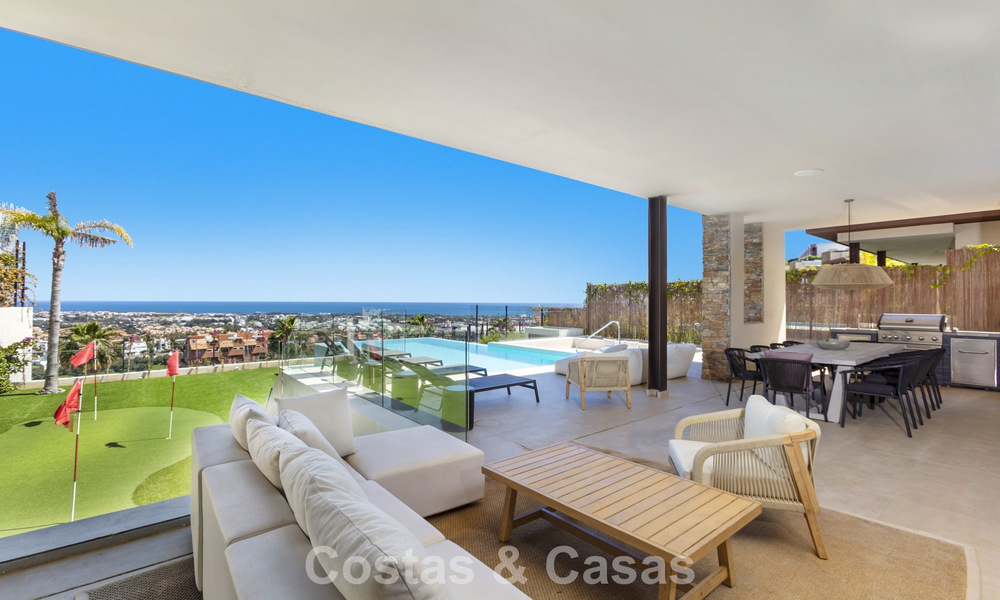 Contemporary luxury villa with panoramic views for sale in the hills of Marbella - Benahavís 800797
