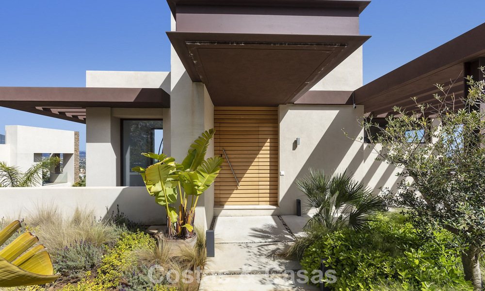 Contemporary luxury villa with panoramic views for sale in the hills of Marbella - Benahavís 800809