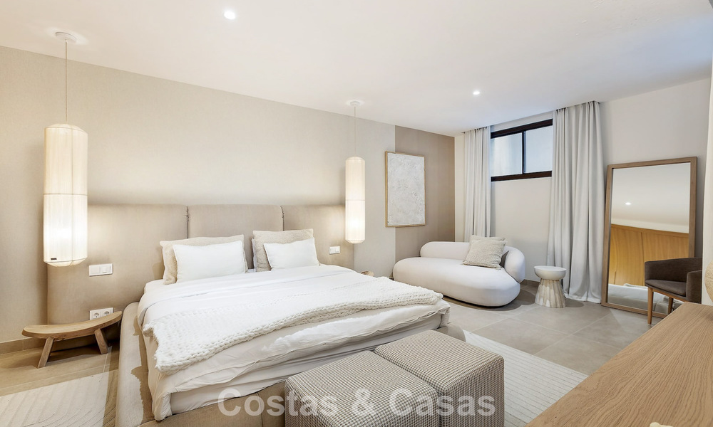 Contemporary luxury villa with panoramic views for sale in the hills of Marbella - Benahavís 800819