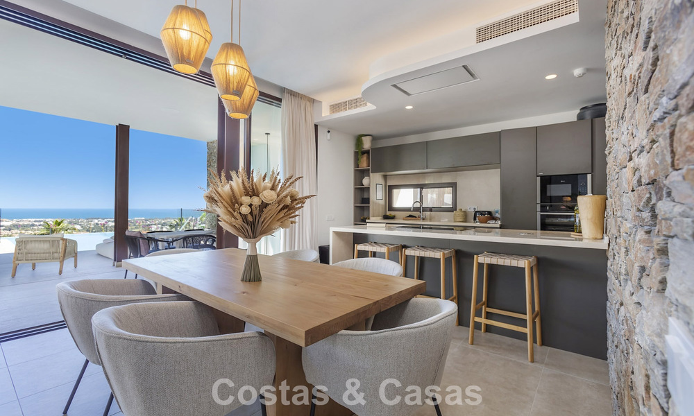 Contemporary luxury villa with panoramic views for sale in the hills of Marbella - Benahavís 800822