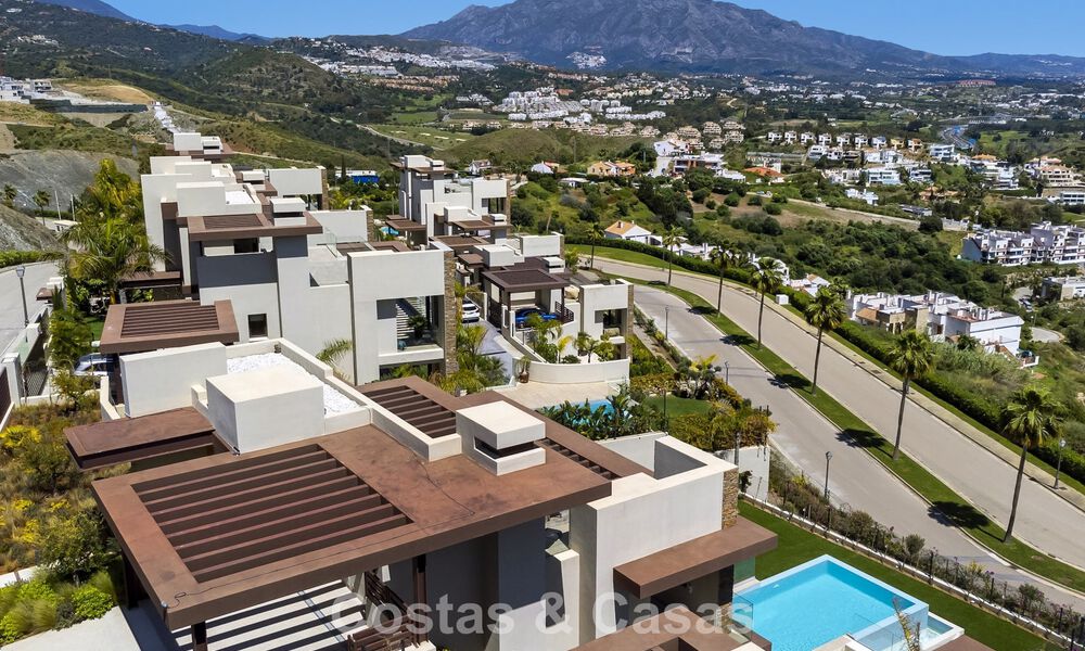 Contemporary luxury villa with panoramic views for sale in the hills of Marbella - Benahavís 800824