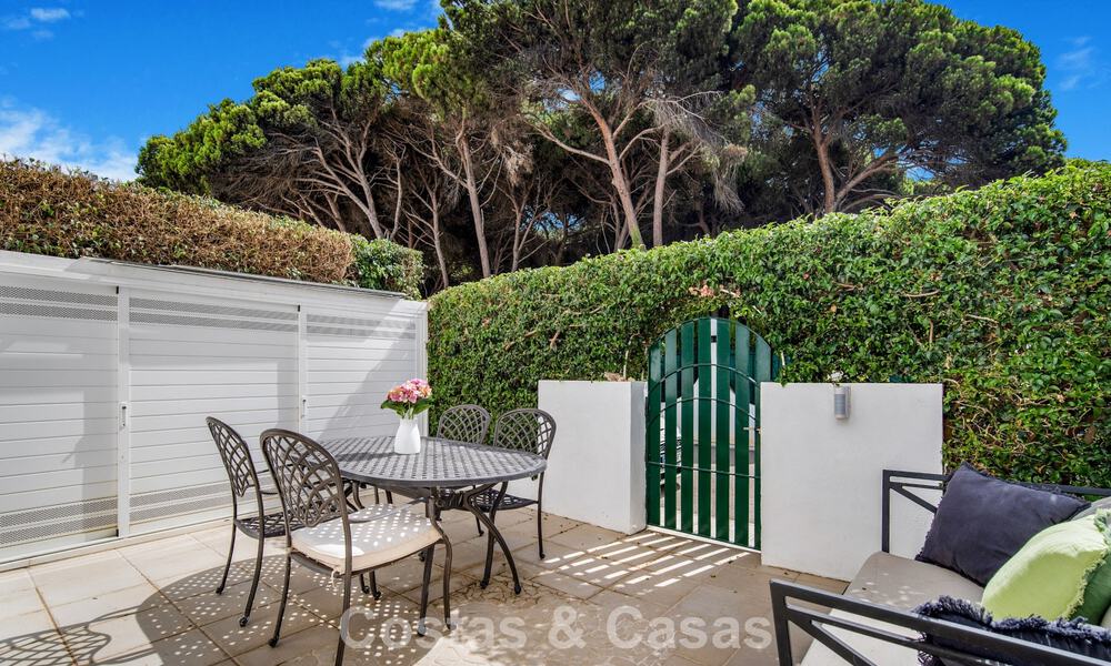 Stunning renovated 4-bedroom townhouse for sale with sea views, frontline beach location on Marbella’s Golden Mile 800863