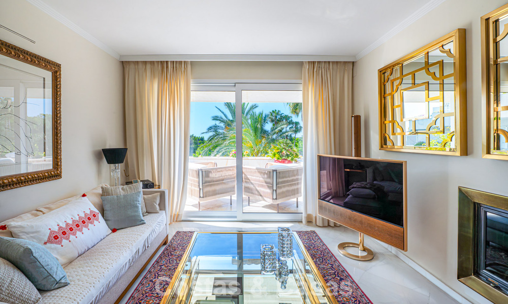 High-end duplex penthouse for sale in a highly sought-after golf complex in Nueva Andalucía, Marbella 800964