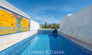High-end duplex penthouse for sale in a highly sought-after golf complex in Nueva Andalucía, Marbella 800994 