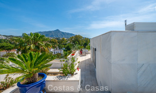 High-end duplex penthouse for sale in a highly sought-after golf complex in Nueva Andalucía, Marbella 800997 