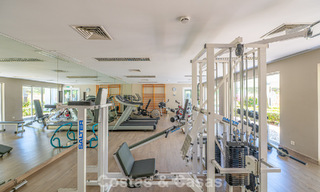 High-end duplex penthouse for sale in a highly sought-after golf complex in Nueva Andalucía, Marbella 801010 